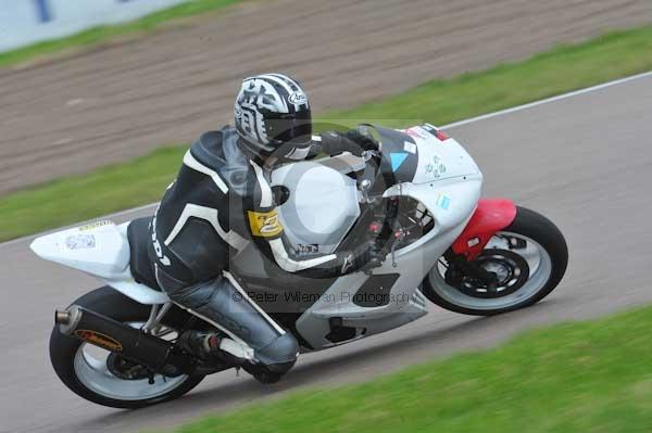 Motorcycle action photographs;Rockingham;Rockingham photographs;Trackday digital images;event digital images;eventdigitalimages;no limits trackday;peter wileman photography;rockingham corby northamptonshire;trackday;trackday photos