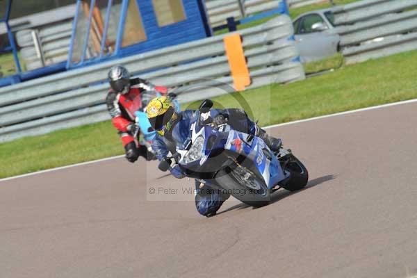 Motorcycle action photographs;Rockingham;Rockingham photographs;Trackday digital images;event digital images;eventdigitalimages;no limits trackday;peter wileman photography;rockingham corby northamptonshire;trackday;trackday photos