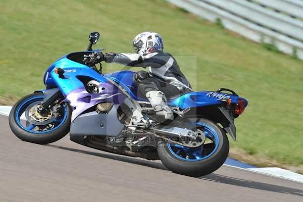 Motorcycle action photographs;Rockingham;Rockingham photographs;Trackday digital images;event digital images;eventdigitalimages;no limits trackday;peter wileman photography;rockingham corby northamptonshire;trackday;trackday photos