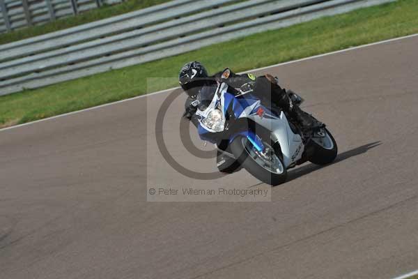 Motorcycle action photographs;Rockingham;Rockingham photographs;Trackday digital images;event digital images;eventdigitalimages;no limits trackday;peter wileman photography;rockingham corby northamptonshire;trackday;trackday photos