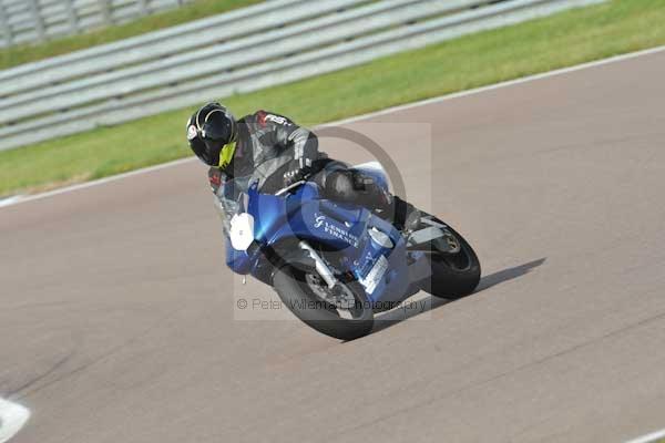 Motorcycle action photographs;Rockingham;Rockingham photographs;Trackday digital images;event digital images;eventdigitalimages;no limits trackday;peter wileman photography;rockingham corby northamptonshire;trackday;trackday photos