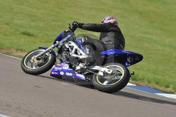 Motorcycle action photographs;Rockingham;Rockingham photographs;Trackday digital images;event digital images;eventdigitalimages;no limits trackday;peter wileman photography;rockingham corby northamptonshire;trackday;trackday photos