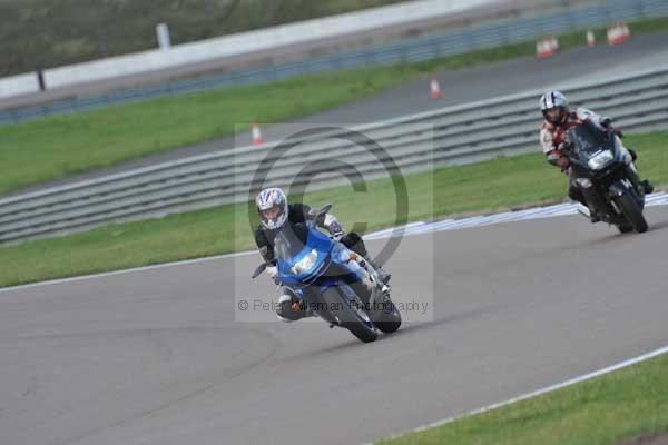 Motorcycle action photographs;Rockingham;Rockingham photographs;Trackday digital images;event digital images;eventdigitalimages;no limits trackday;peter wileman photography;rockingham corby northamptonshire;trackday;trackday photos