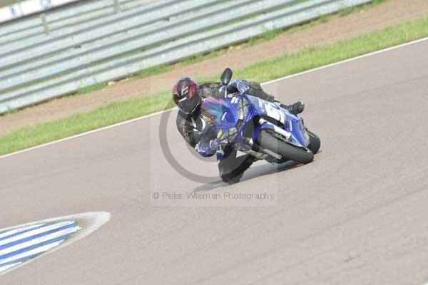 Motorcycle action photographs;Rockingham;Rockingham photographs;Trackday digital images;event digital images;eventdigitalimages;no limits trackday;peter wileman photography;rockingham corby northamptonshire;trackday;trackday photos