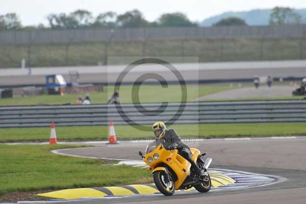 Motorcycle action photographs;Rockingham;Rockingham photographs;Trackday digital images;event digital images;eventdigitalimages;no limits trackday;peter wileman photography;rockingham corby northamptonshire;trackday;trackday photos