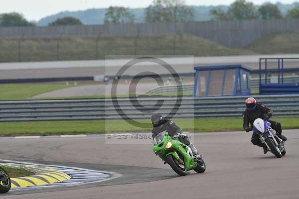 Motorcycle action photographs;Rockingham;Rockingham photographs;Trackday digital images;event digital images;eventdigitalimages;no limits trackday;peter wileman photography;rockingham corby northamptonshire;trackday;trackday photos