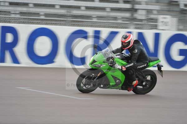 Motorcycle action photographs;Rockingham;Rockingham photographs;Trackday digital images;event digital images;eventdigitalimages;no limits trackday;peter wileman photography;rockingham corby northamptonshire;trackday;trackday photos