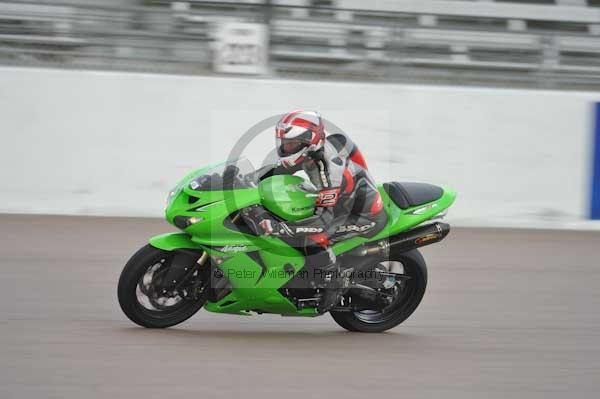 Motorcycle action photographs;Rockingham;Rockingham photographs;Trackday digital images;event digital images;eventdigitalimages;no limits trackday;peter wileman photography;rockingham corby northamptonshire;trackday;trackday photos