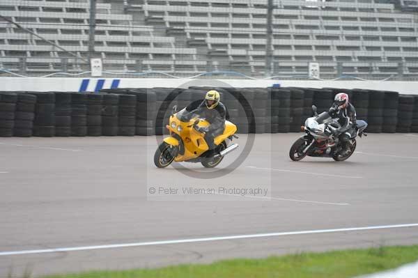 Motorcycle action photographs;Rockingham;Rockingham photographs;Trackday digital images;event digital images;eventdigitalimages;no limits trackday;peter wileman photography;rockingham corby northamptonshire;trackday;trackday photos