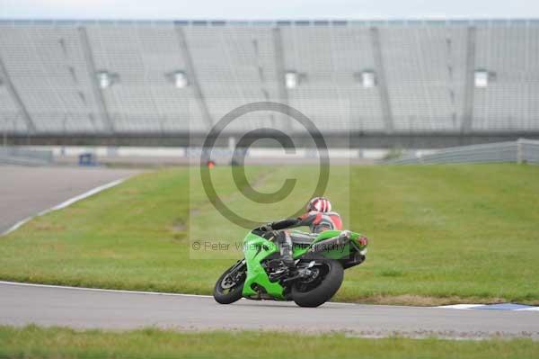 Motorcycle action photographs;Rockingham;Rockingham photographs;Trackday digital images;event digital images;eventdigitalimages;no limits trackday;peter wileman photography;rockingham corby northamptonshire;trackday;trackday photos