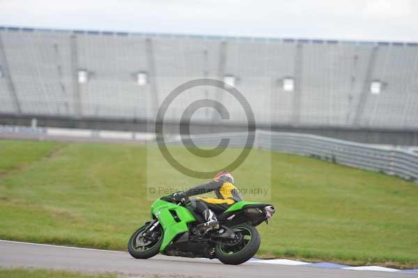 Motorcycle action photographs;Rockingham;Rockingham photographs;Trackday digital images;event digital images;eventdigitalimages;no limits trackday;peter wileman photography;rockingham corby northamptonshire;trackday;trackday photos