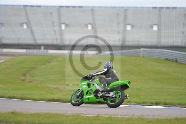 Motorcycle action photographs;Rockingham;Rockingham photographs;Trackday digital images;event digital images;eventdigitalimages;no limits trackday;peter wileman photography;rockingham corby northamptonshire;trackday;trackday photos