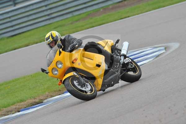 Motorcycle action photographs;Rockingham;Rockingham photographs;Trackday digital images;event digital images;eventdigitalimages;no limits trackday;peter wileman photography;rockingham corby northamptonshire;trackday;trackday photos