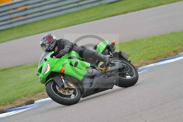 Motorcycle action photographs;Rockingham;Rockingham photographs;Trackday digital images;event digital images;eventdigitalimages;no limits trackday;peter wileman photography;rockingham corby northamptonshire;trackday;trackday photos