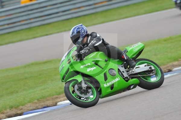 Motorcycle action photographs;Rockingham;Rockingham photographs;Trackday digital images;event digital images;eventdigitalimages;no limits trackday;peter wileman photography;rockingham corby northamptonshire;trackday;trackday photos