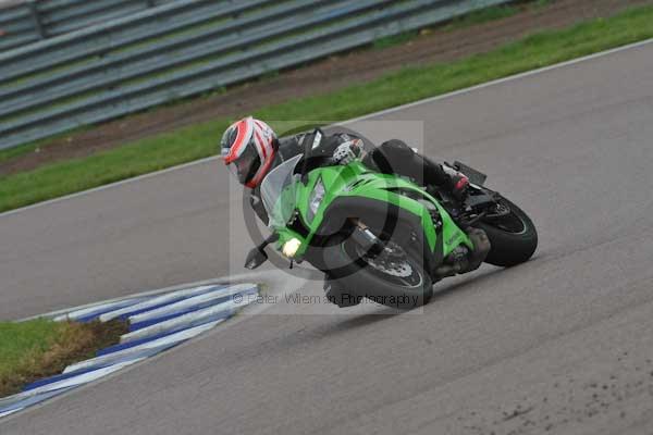 Motorcycle action photographs;Rockingham;Rockingham photographs;Trackday digital images;event digital images;eventdigitalimages;no limits trackday;peter wileman photography;rockingham corby northamptonshire;trackday;trackday photos