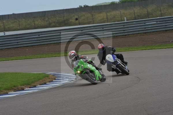 Motorcycle action photographs;Rockingham;Rockingham photographs;Trackday digital images;event digital images;eventdigitalimages;no limits trackday;peter wileman photography;rockingham corby northamptonshire;trackday;trackday photos