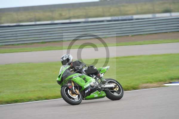 Motorcycle action photographs;Rockingham;Rockingham photographs;Trackday digital images;event digital images;eventdigitalimages;no limits trackday;peter wileman photography;rockingham corby northamptonshire;trackday;trackday photos