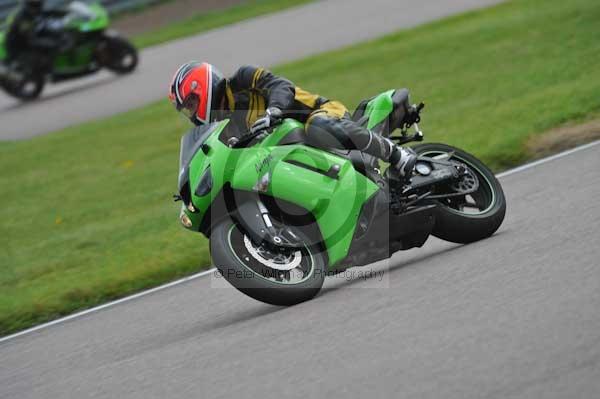 Motorcycle action photographs;Rockingham;Rockingham photographs;Trackday digital images;event digital images;eventdigitalimages;no limits trackday;peter wileman photography;rockingham corby northamptonshire;trackday;trackday photos