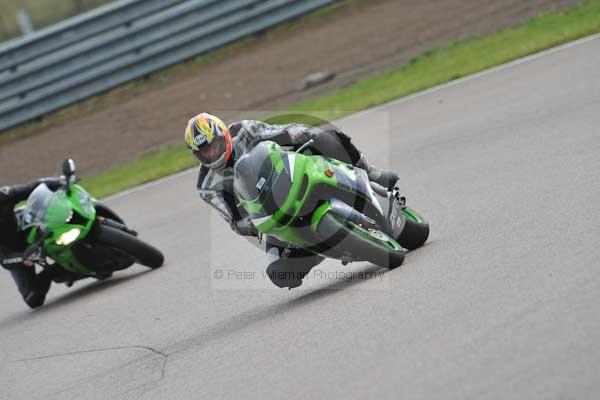 Motorcycle action photographs;Rockingham;Rockingham photographs;Trackday digital images;event digital images;eventdigitalimages;no limits trackday;peter wileman photography;rockingham corby northamptonshire;trackday;trackday photos