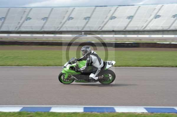 Motorcycle action photographs;Rockingham;Rockingham photographs;Trackday digital images;event digital images;eventdigitalimages;no limits trackday;peter wileman photography;rockingham corby northamptonshire;trackday;trackday photos