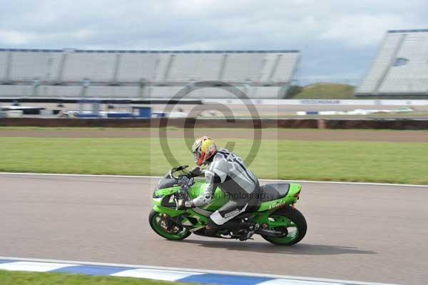 Motorcycle action photographs;Rockingham;Rockingham photographs;Trackday digital images;event digital images;eventdigitalimages;no limits trackday;peter wileman photography;rockingham corby northamptonshire;trackday;trackday photos