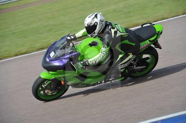 Motorcycle action photographs;Rockingham;Rockingham photographs;Trackday digital images;event digital images;eventdigitalimages;no limits trackday;peter wileman photography;rockingham corby northamptonshire;trackday;trackday photos