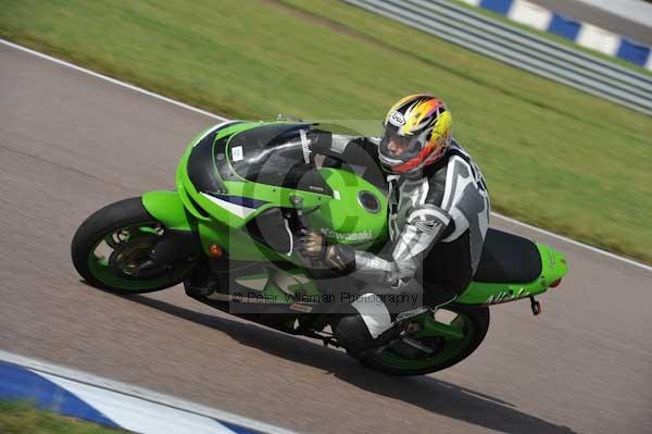 Motorcycle action photographs;Rockingham;Rockingham photographs;Trackday digital images;event digital images;eventdigitalimages;no limits trackday;peter wileman photography;rockingham corby northamptonshire;trackday;trackday photos