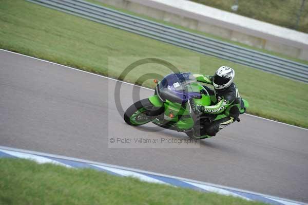 Motorcycle action photographs;Rockingham;Rockingham photographs;Trackday digital images;event digital images;eventdigitalimages;no limits trackday;peter wileman photography;rockingham corby northamptonshire;trackday;trackday photos