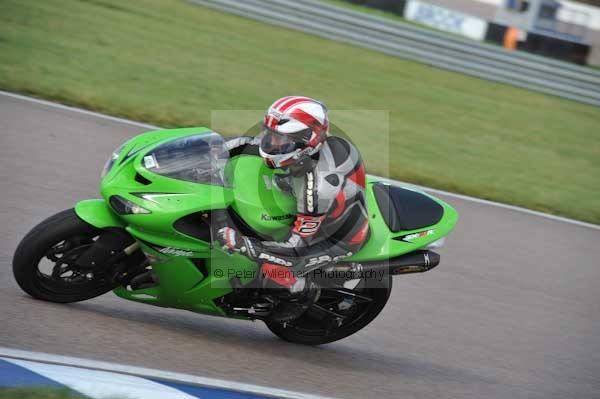 Motorcycle action photographs;Rockingham;Rockingham photographs;Trackday digital images;event digital images;eventdigitalimages;no limits trackday;peter wileman photography;rockingham corby northamptonshire;trackday;trackday photos