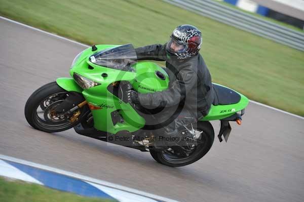 Motorcycle action photographs;Rockingham;Rockingham photographs;Trackday digital images;event digital images;eventdigitalimages;no limits trackday;peter wileman photography;rockingham corby northamptonshire;trackday;trackday photos