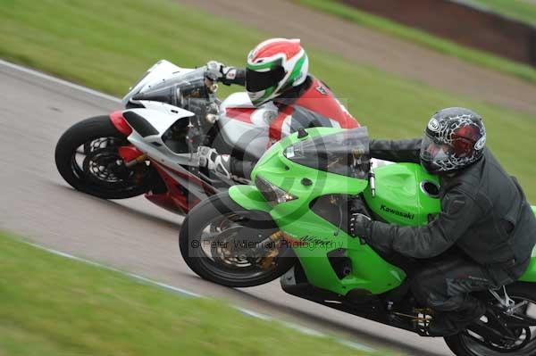 Motorcycle action photographs;Rockingham;Rockingham photographs;Trackday digital images;event digital images;eventdigitalimages;no limits trackday;peter wileman photography;rockingham corby northamptonshire;trackday;trackday photos