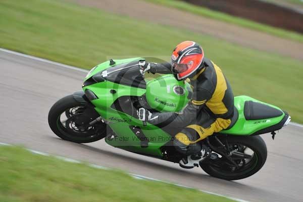 Motorcycle action photographs;Rockingham;Rockingham photographs;Trackday digital images;event digital images;eventdigitalimages;no limits trackday;peter wileman photography;rockingham corby northamptonshire;trackday;trackday photos