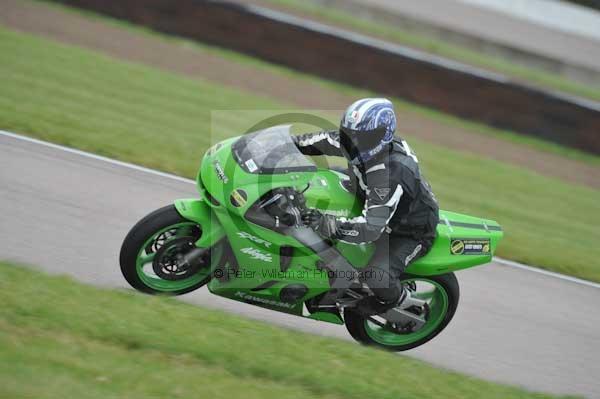 Motorcycle action photographs;Rockingham;Rockingham photographs;Trackday digital images;event digital images;eventdigitalimages;no limits trackday;peter wileman photography;rockingham corby northamptonshire;trackday;trackday photos