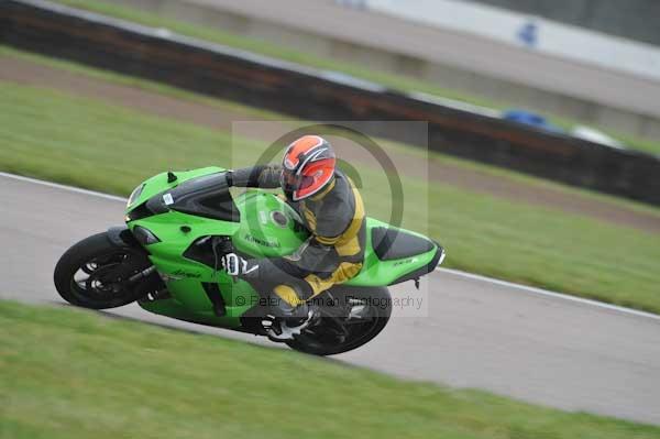 Motorcycle action photographs;Rockingham;Rockingham photographs;Trackday digital images;event digital images;eventdigitalimages;no limits trackday;peter wileman photography;rockingham corby northamptonshire;trackday;trackday photos