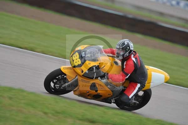 Motorcycle action photographs;Rockingham;Rockingham photographs;Trackday digital images;event digital images;eventdigitalimages;no limits trackday;peter wileman photography;rockingham corby northamptonshire;trackday;trackday photos