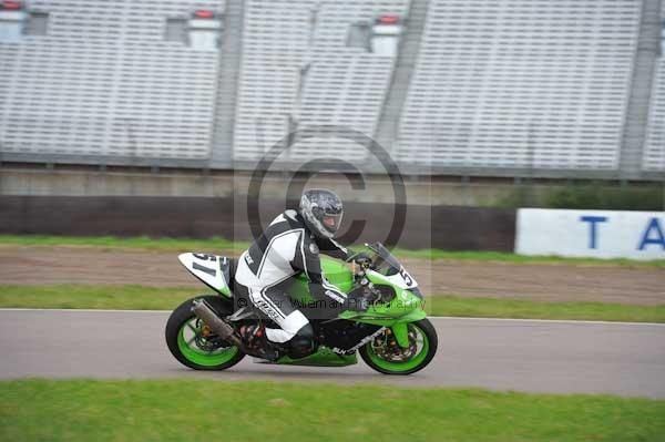 Motorcycle action photographs;Rockingham;Rockingham photographs;Trackday digital images;event digital images;eventdigitalimages;no limits trackday;peter wileman photography;rockingham corby northamptonshire;trackday;trackday photos