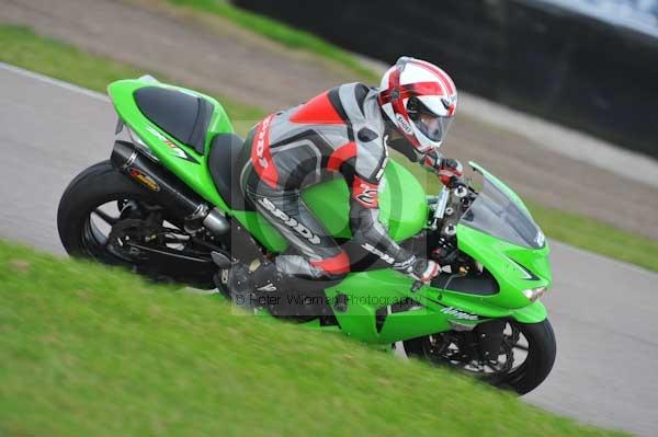 Motorcycle action photographs;Rockingham;Rockingham photographs;Trackday digital images;event digital images;eventdigitalimages;no limits trackday;peter wileman photography;rockingham corby northamptonshire;trackday;trackday photos