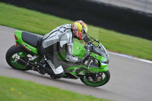 Motorcycle action photographs;Rockingham;Rockingham photographs;Trackday digital images;event digital images;eventdigitalimages;no limits trackday;peter wileman photography;rockingham corby northamptonshire;trackday;trackday photos