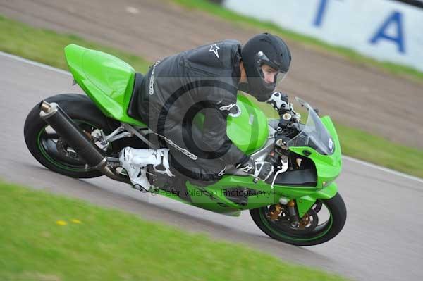 Motorcycle action photographs;Rockingham;Rockingham photographs;Trackday digital images;event digital images;eventdigitalimages;no limits trackday;peter wileman photography;rockingham corby northamptonshire;trackday;trackday photos