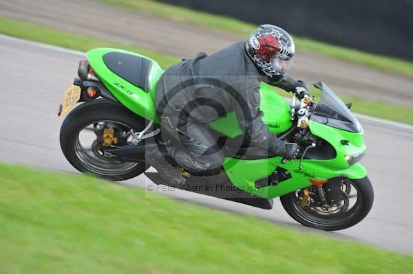 Motorcycle action photographs;Rockingham;Rockingham photographs;Trackday digital images;event digital images;eventdigitalimages;no limits trackday;peter wileman photography;rockingham corby northamptonshire;trackday;trackday photos