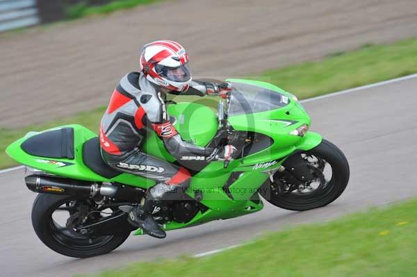 Motorcycle action photographs;Rockingham;Rockingham photographs;Trackday digital images;event digital images;eventdigitalimages;no limits trackday;peter wileman photography;rockingham corby northamptonshire;trackday;trackday photos