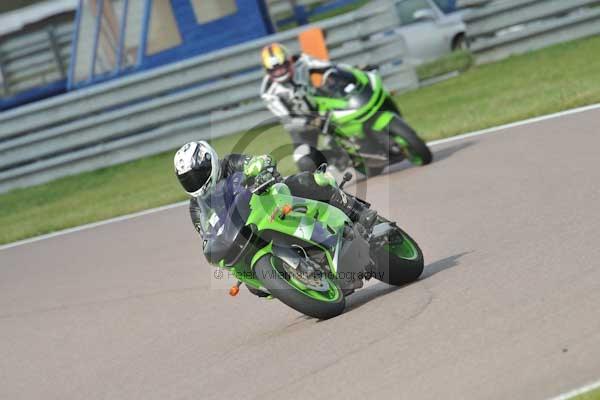 Motorcycle action photographs;Rockingham;Rockingham photographs;Trackday digital images;event digital images;eventdigitalimages;no limits trackday;peter wileman photography;rockingham corby northamptonshire;trackday;trackday photos