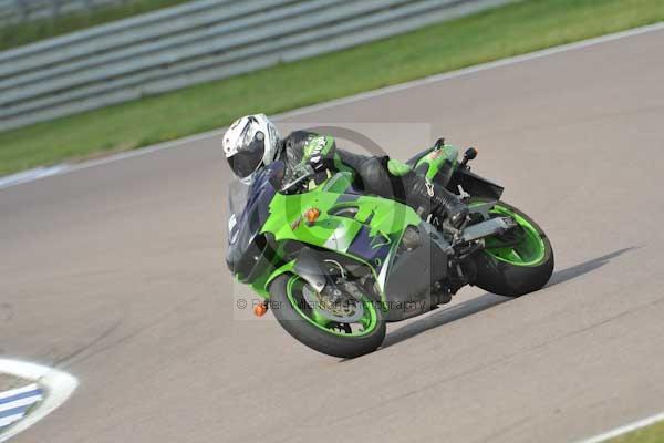 Motorcycle action photographs;Rockingham;Rockingham photographs;Trackday digital images;event digital images;eventdigitalimages;no limits trackday;peter wileman photography;rockingham corby northamptonshire;trackday;trackday photos