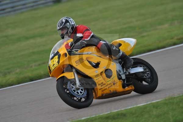 Motorcycle action photographs;Rockingham;Rockingham photographs;Trackday digital images;event digital images;eventdigitalimages;no limits trackday;peter wileman photography;rockingham corby northamptonshire;trackday;trackday photos