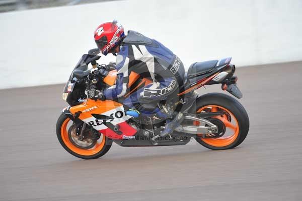 Motorcycle action photographs;Rockingham;Rockingham photographs;Trackday digital images;event digital images;eventdigitalimages;no limits trackday;peter wileman photography;rockingham corby northamptonshire;trackday;trackday photos