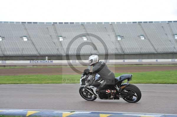 Motorcycle action photographs;Rockingham;Rockingham photographs;Trackday digital images;event digital images;eventdigitalimages;no limits trackday;peter wileman photography;rockingham corby northamptonshire;trackday;trackday photos