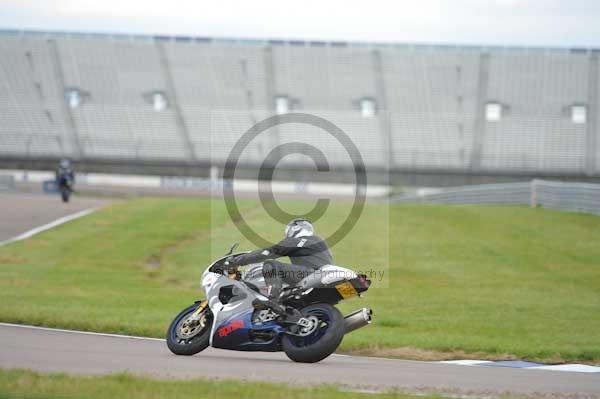 Motorcycle action photographs;Rockingham;Rockingham photographs;Trackday digital images;event digital images;eventdigitalimages;no limits trackday;peter wileman photography;rockingham corby northamptonshire;trackday;trackday photos