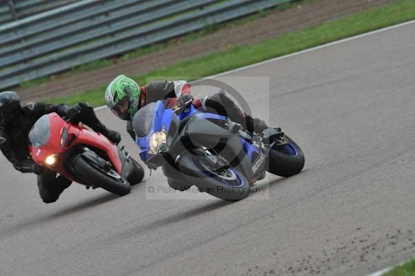 Motorcycle action photographs;Rockingham;Rockingham photographs;Trackday digital images;event digital images;eventdigitalimages;no limits trackday;peter wileman photography;rockingham corby northamptonshire;trackday;trackday photos