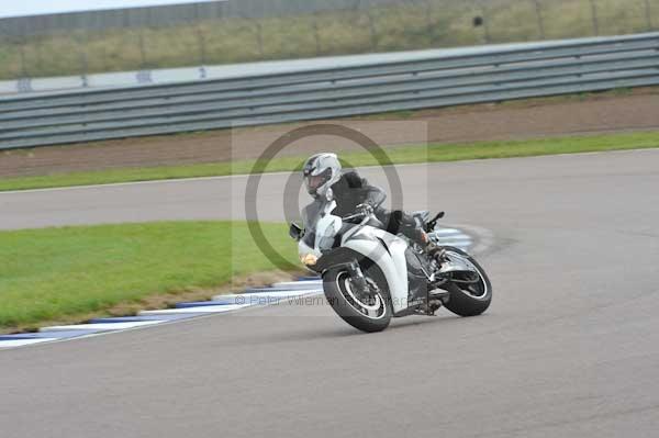 Motorcycle action photographs;Rockingham;Rockingham photographs;Trackday digital images;event digital images;eventdigitalimages;no limits trackday;peter wileman photography;rockingham corby northamptonshire;trackday;trackday photos